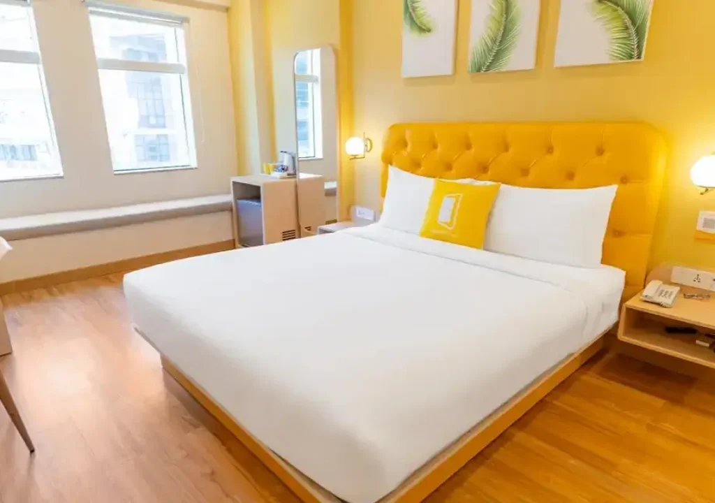 1716285375077-Executive King (1)