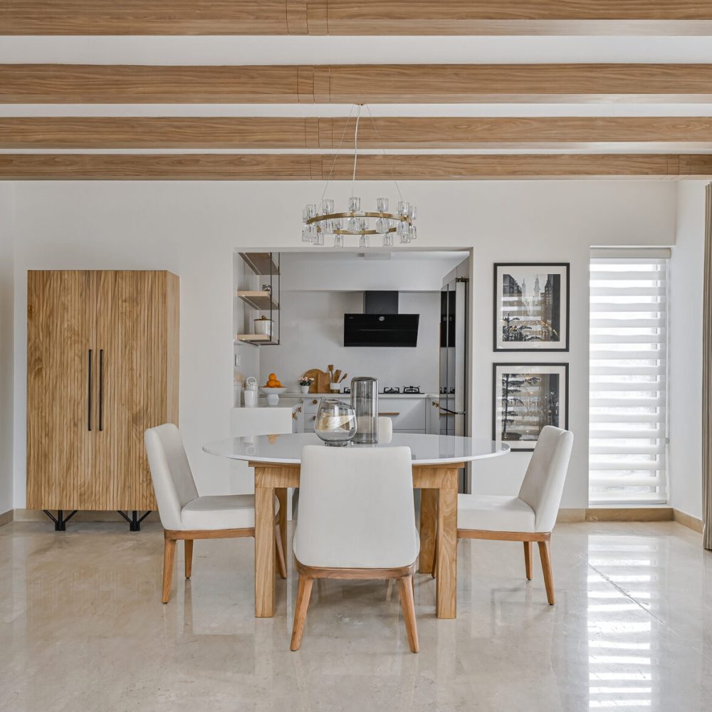 chitchat around the table